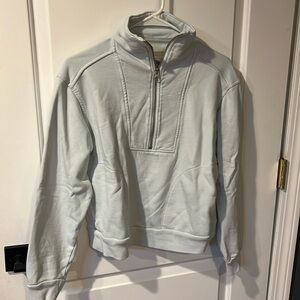Everlane size small crop sweatshirt